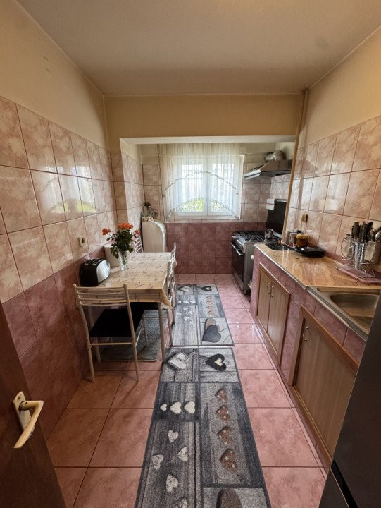 VANZARE APARTAMENT 3 CAMERE - LUJERULUI- MOBILAT UTILAT - METROU 