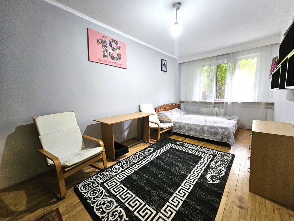 De vanzare 2 camere(cu gradina) - Iuliu Maniu vis-a-vis de Petrom
