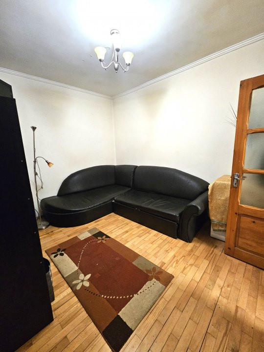 De vanzare 2 camere(cu gradina) - Iuliu Maniu vis-a-vis de Petrom
