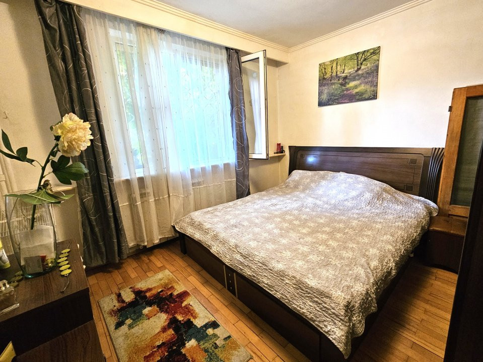 De vanzare 2 camere(cu gradina) - Iuliu Maniu vis-a-vis de Petrom