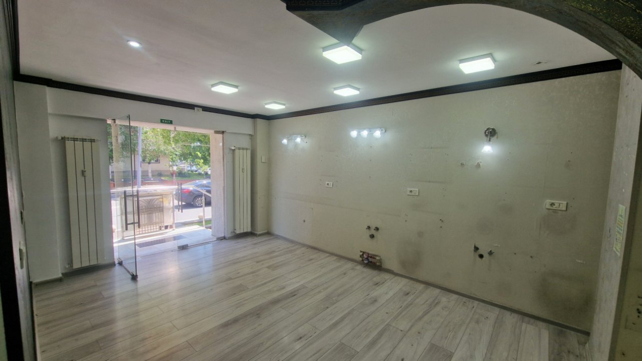 Spațiu comercial , Șoseaua Sălaj, locație premium, fost salon infrumusetare !