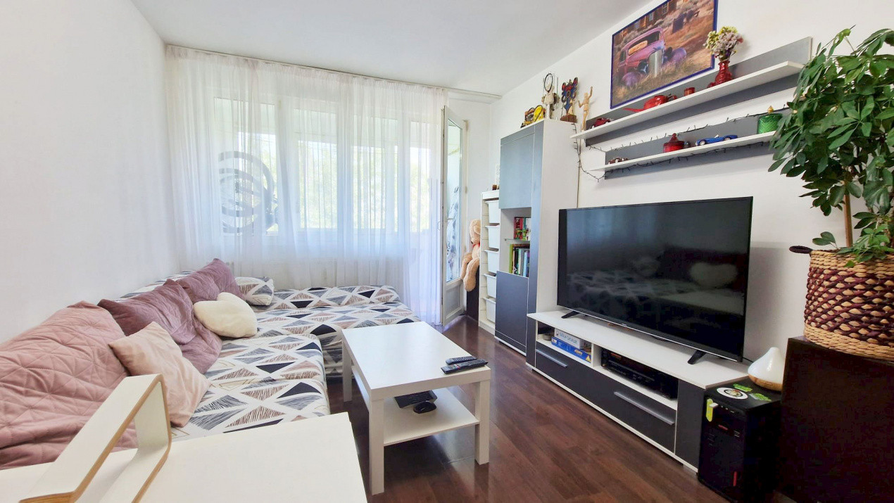 Apartament cu 2 camere și balcon însorit în Alexandru Obregia!