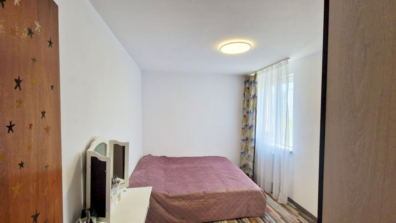 Apartament cu 2 camere și balcon însorit în Alexandru Obregia!
