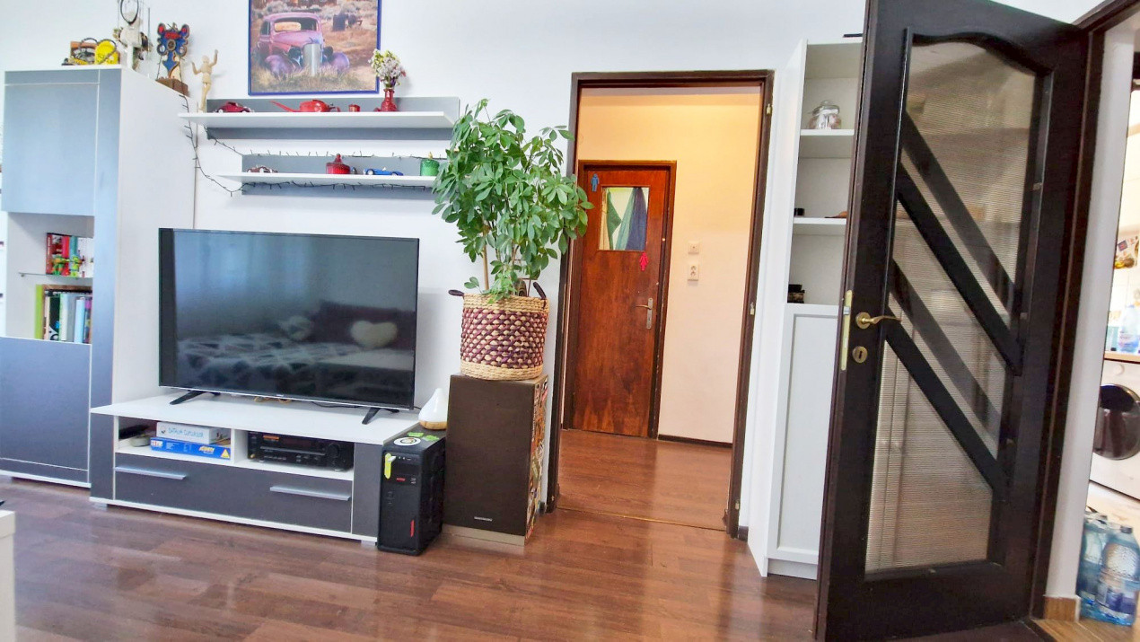 Apartament cu 2 camere și balcon însorit în Alexandru Obregia!