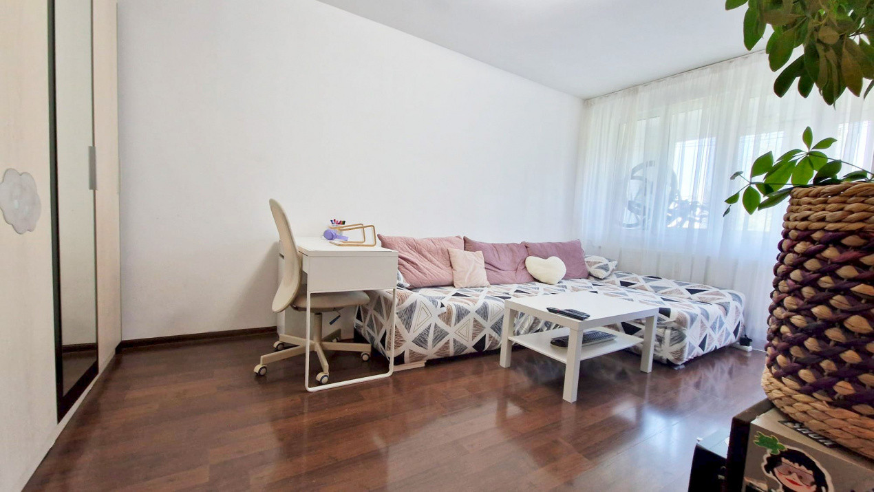 Apartament cu 2 camere și balcon însorit în Alexandru Obregia!