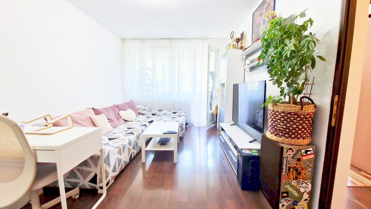 Apartament cu 2 camere și balcon însorit în Alexandru Obregia!