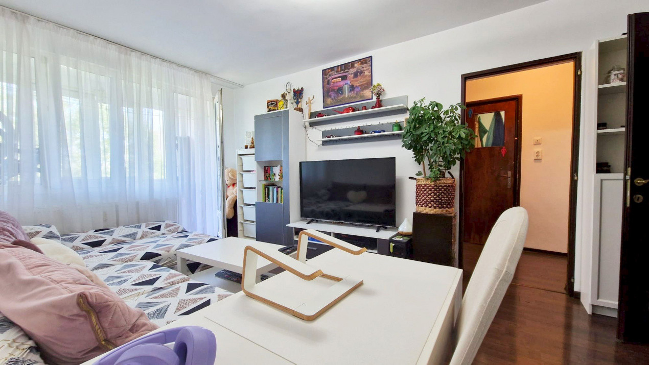 Apartament cu 2 camere și balcon însorit în Alexandru Obregia!
