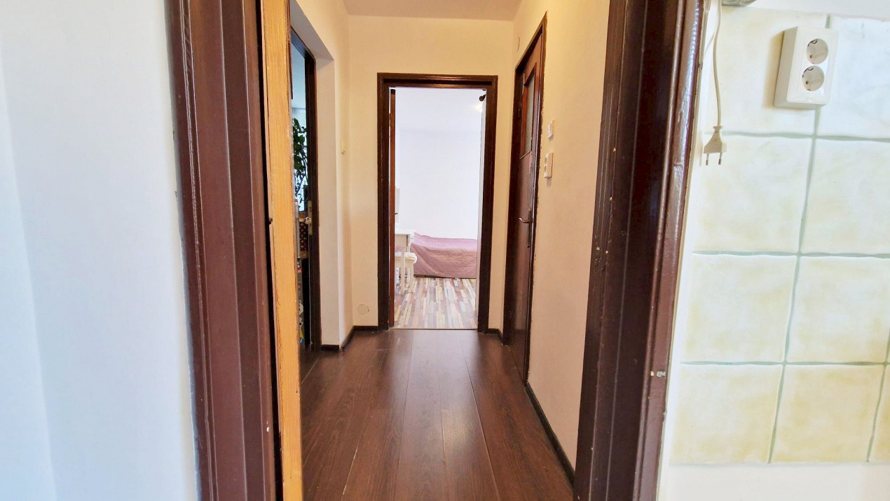 Apartament cu 2 camere și balcon însorit în Alexandru Obregia!