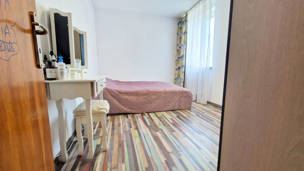 Apartament cu 2 camere și balcon însorit în Alexandru Obregia!