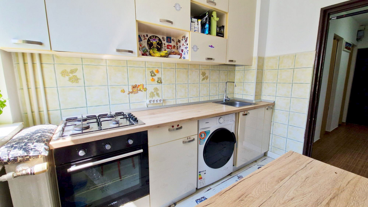 Apartament cu 2 camere și balcon însorit în Alexandru Obregia!