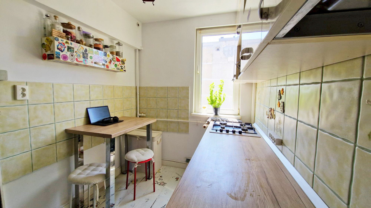 Apartament cu 2 camere și balcon însorit în Alexandru Obregia!