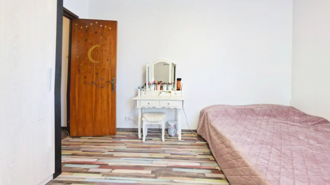 Apartament cu 2 camere și balcon însorit în Alexandru Obregia!