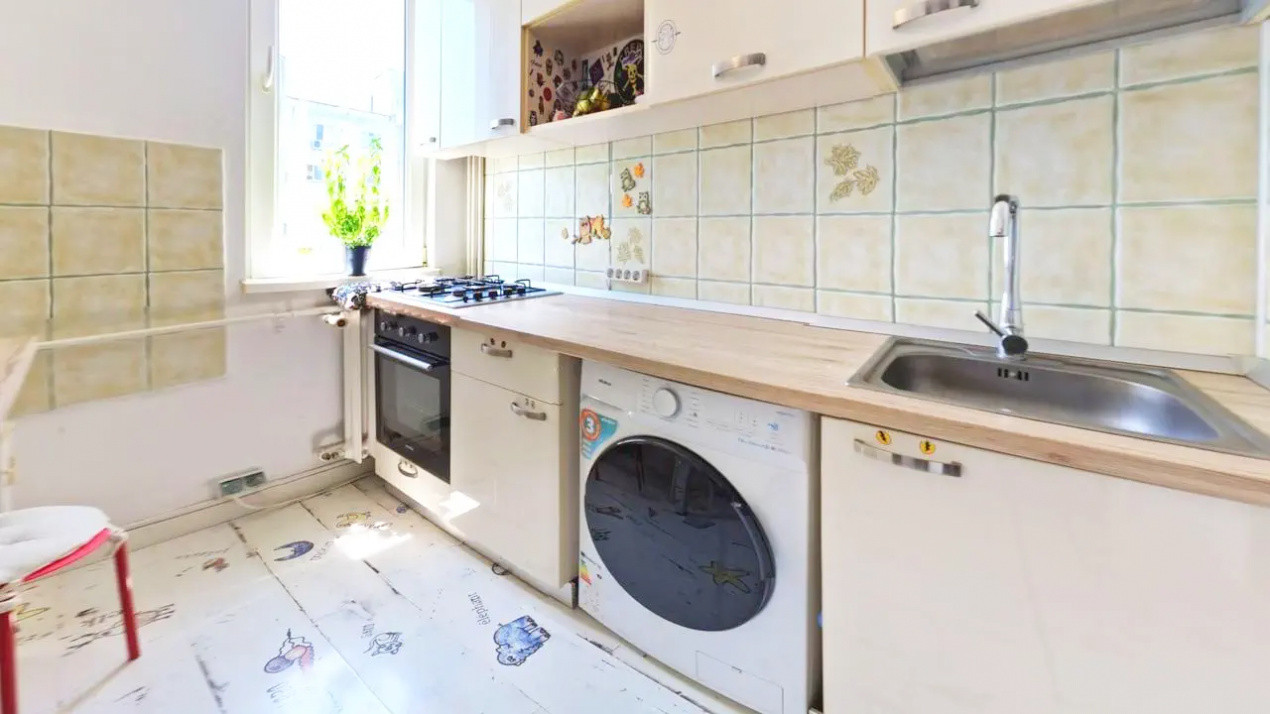 Apartament cu 2 camere și balcon însorit în Alexandru Obregia!