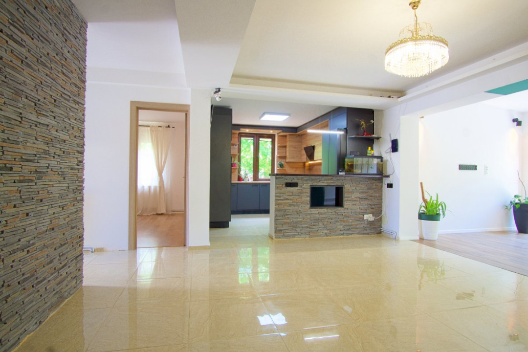 Casa individuala cu grădină superbă,P+1M, 158 mp, teren 468mp, 2017