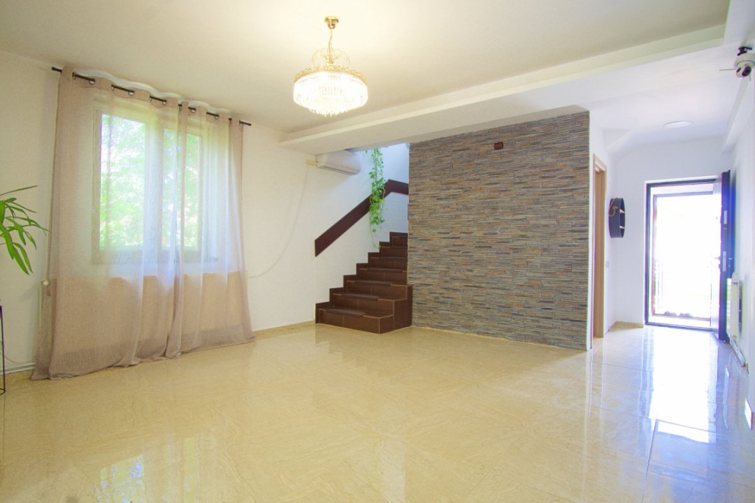 Casa individuala cu grădină superbă,P+1M, 158 mp, teren 468mp, 2017