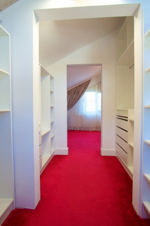 Casa individuala cu grădină superbă,P+1M, 158 mp, teren 468mp, 2017