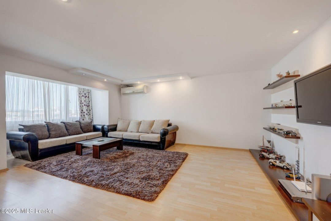 Apartament 3 camere 95 mp in Aviatiei