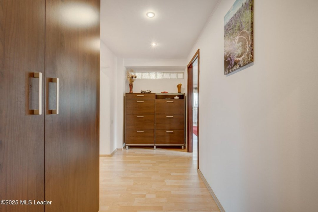 Apartament 3 camere 95 mp in Aviatiei
