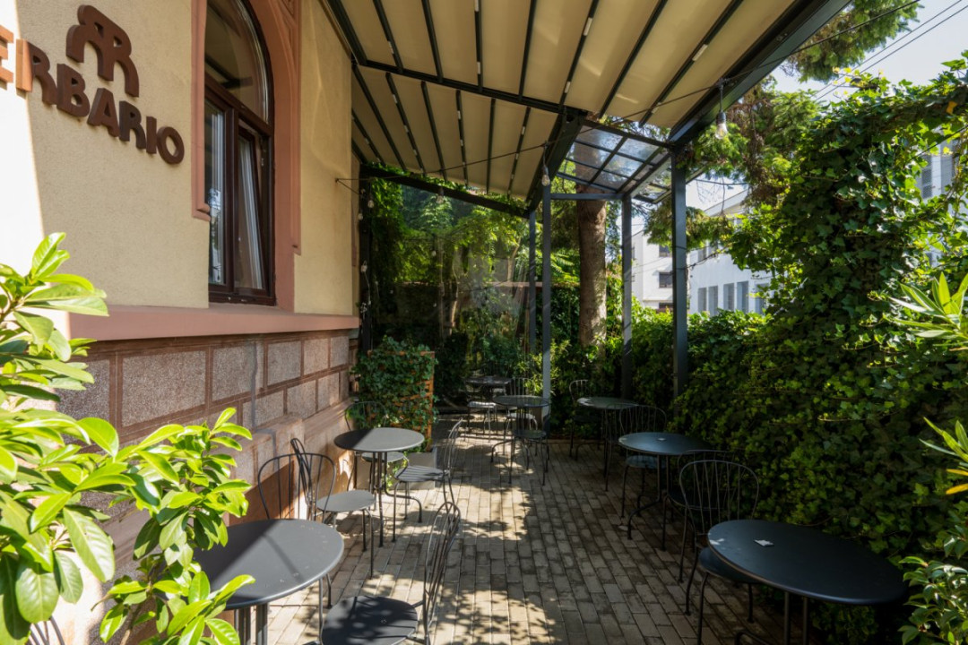 Afacere la Cheie ! Camere in regim hotelier+restaurant / profit bun !