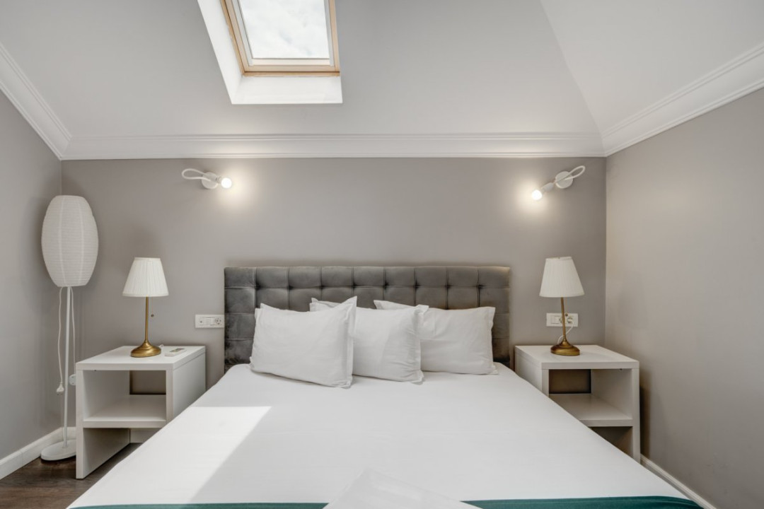 Afacere la Cheie ! Camere in regim hotelier+restaurant / profit bun !