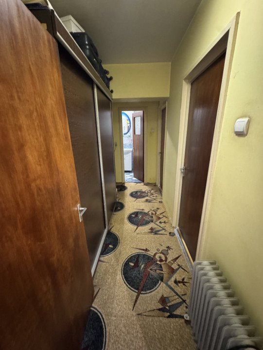 VANZARE APARTAMENT 3 CAMERE  LUJERULUI IULIU MANIU BLOC REABILITAT 