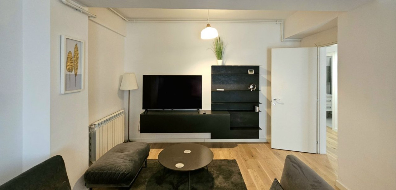 Apartament complet cu vedere libera si parcare - terasa 200 mp