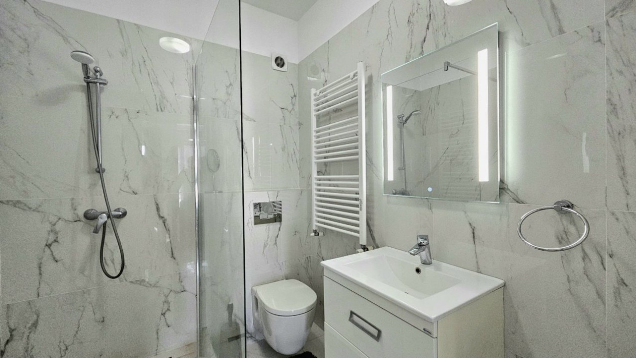 Apartament complet cu vedere libera si parcare - terasa 200 mp