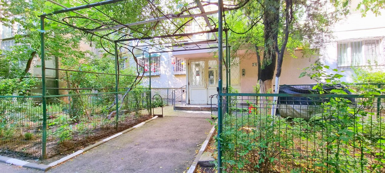 Ap decomandat cu 2 camere la Lujerului, renovat si partial mobilat!