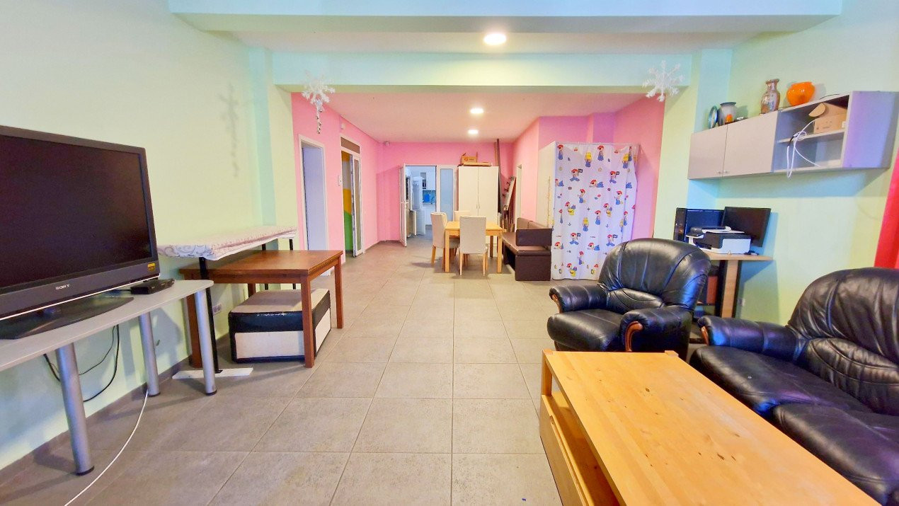 Apartament rar cu 5 camere și curte de 358 mp – Prelungirea Ghencea