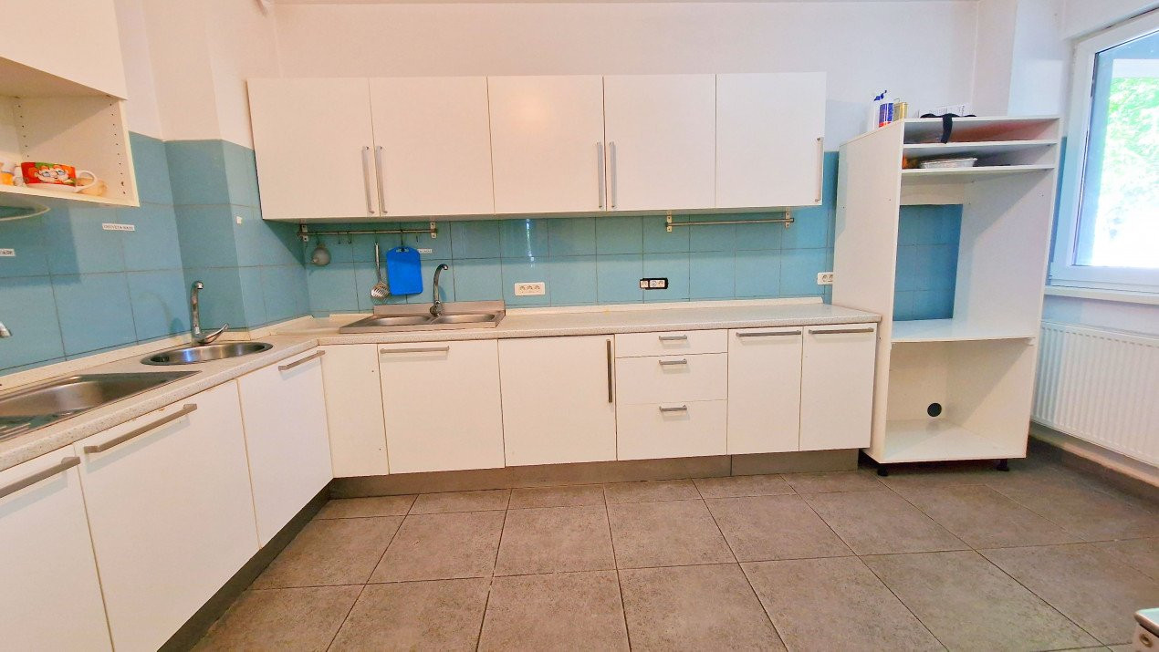 Apartament rar cu 5 camere și curte de 358 mp – Prelungirea Ghencea