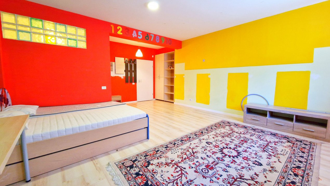 Apartament rar cu 5 camere și curte de 358 mp – Prelungirea Ghencea