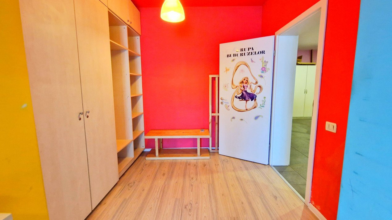 Apartament rar cu 5 camere și curte de 358 mp – Prelungirea Ghencea