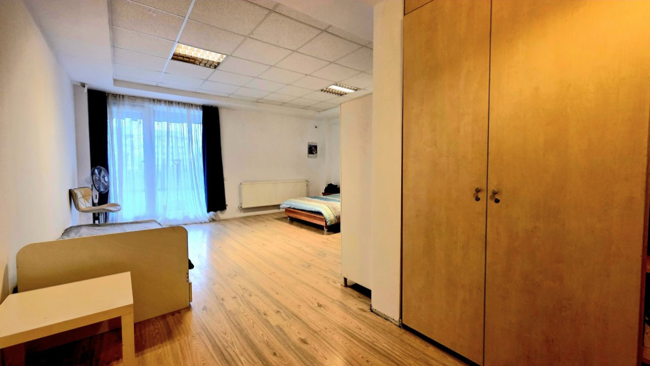 Apartament rar cu 5 camere și curte de 358 mp – Prelungirea Ghencea