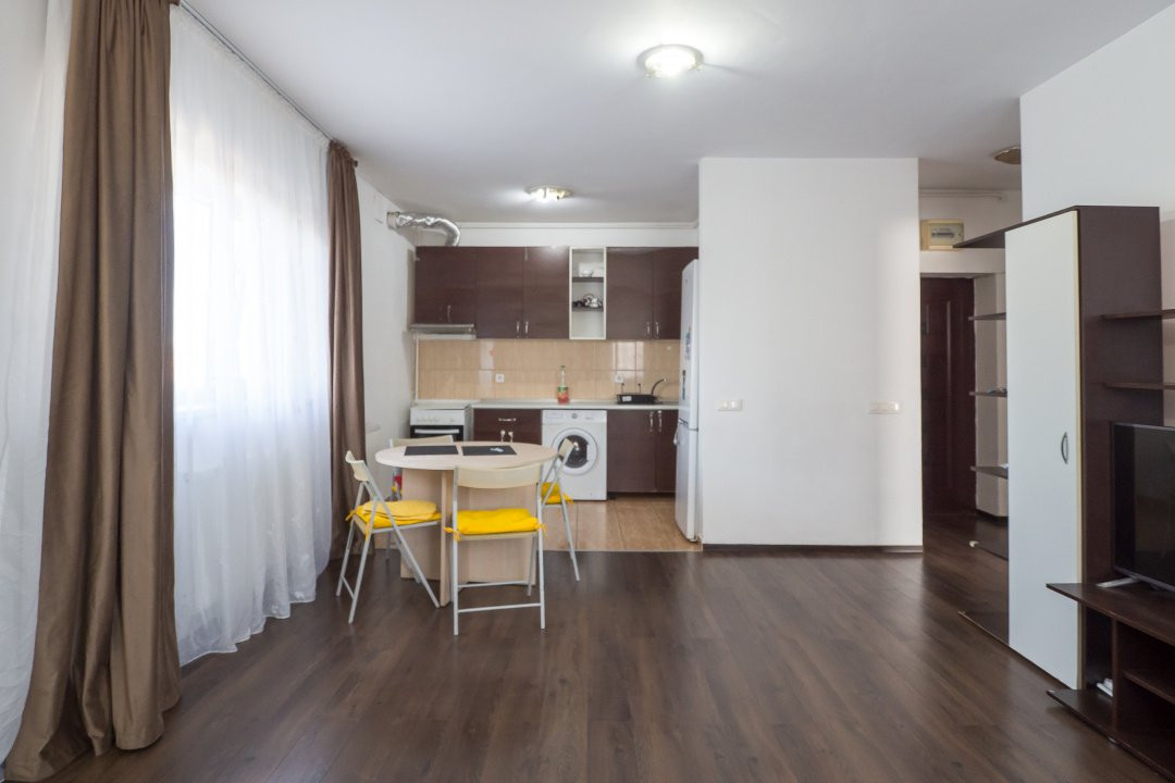 Apartament semimobilat si utilat modern, liber, în Titan, Răsărit de Soare 