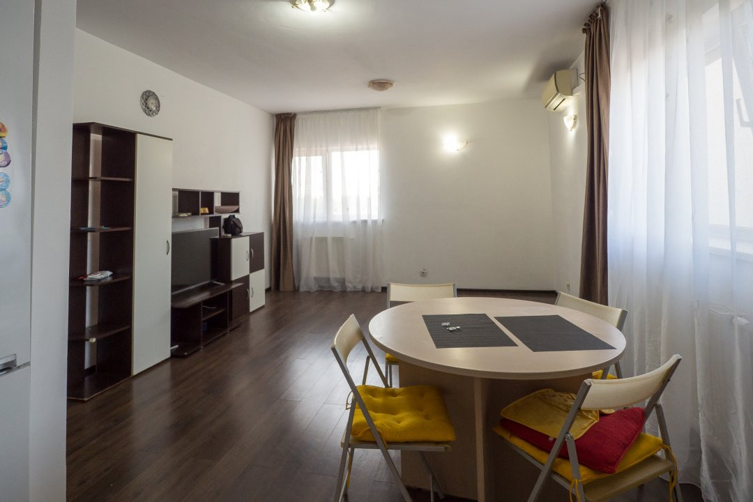 Apartament semimobilat si utilat modern, liber, în Titan, Răsărit de Soare 