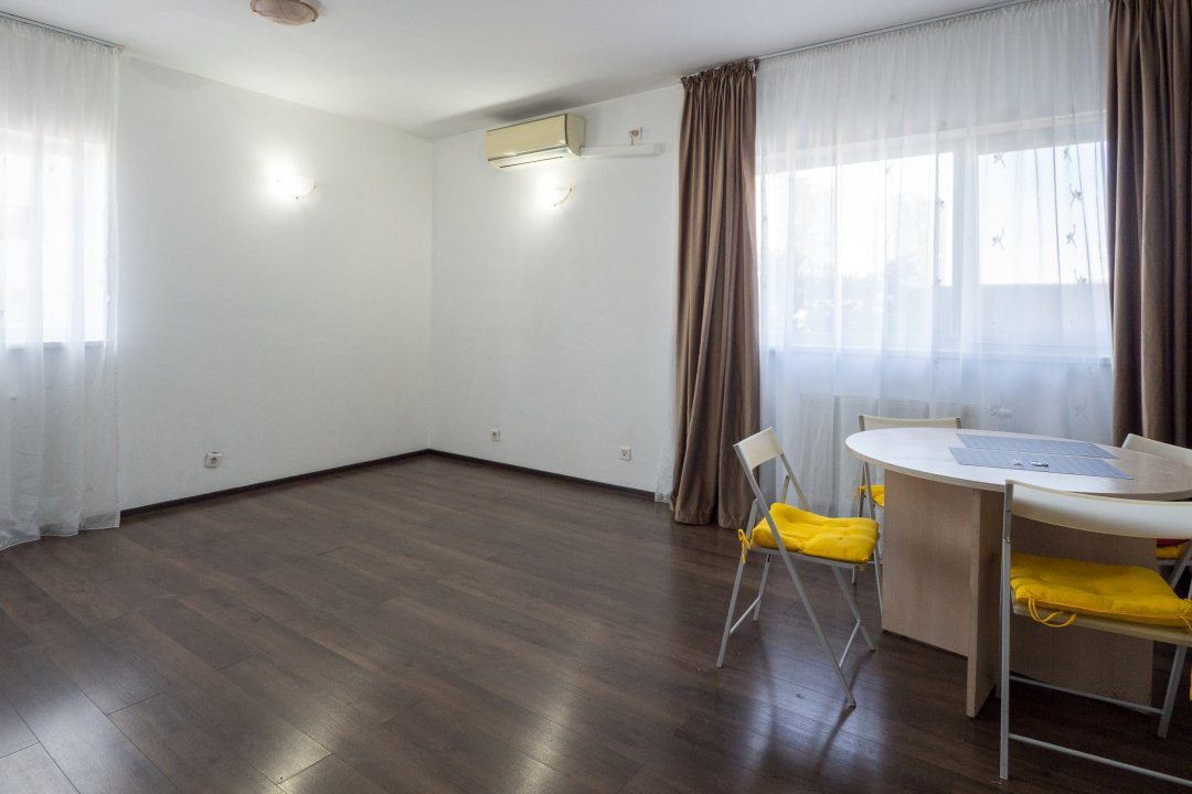 Apartament semimobilat si utilat modern, liber, în Titan, Răsărit de Soare 