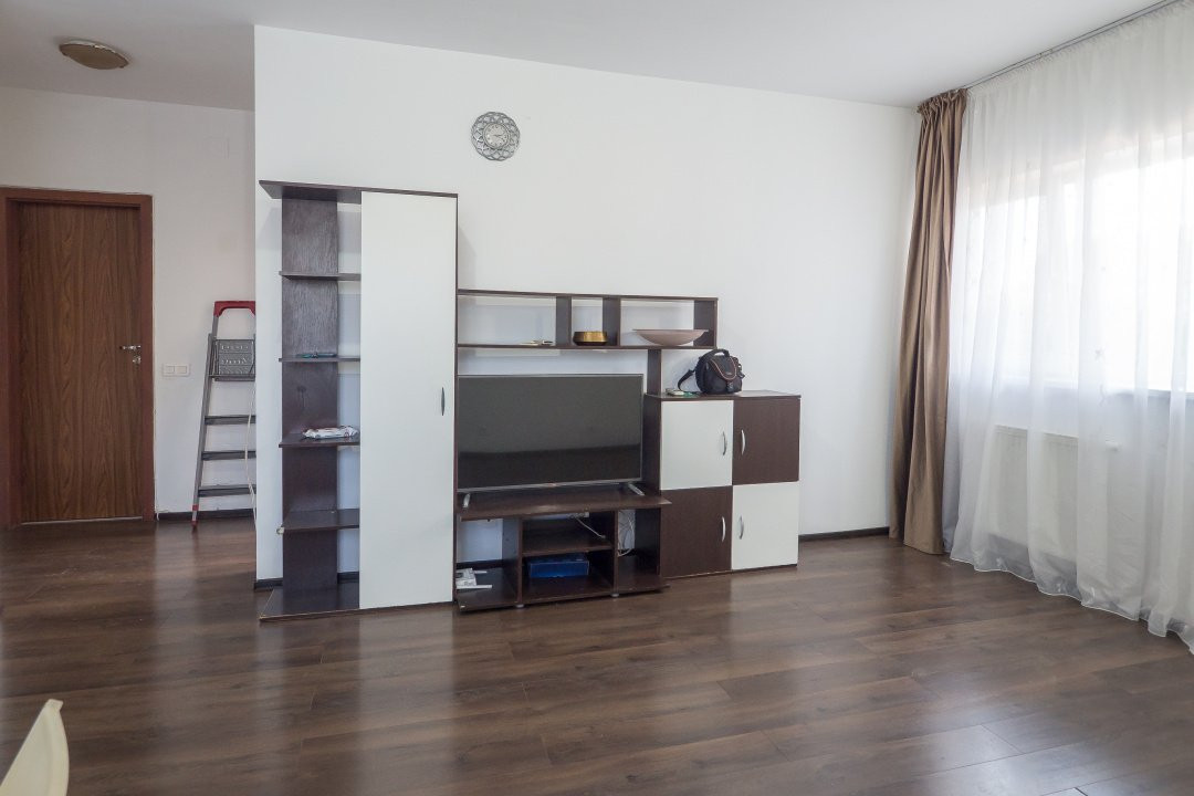 Apartament semimobilat si utilat modern, liber, în Titan, Răsărit de Soare 