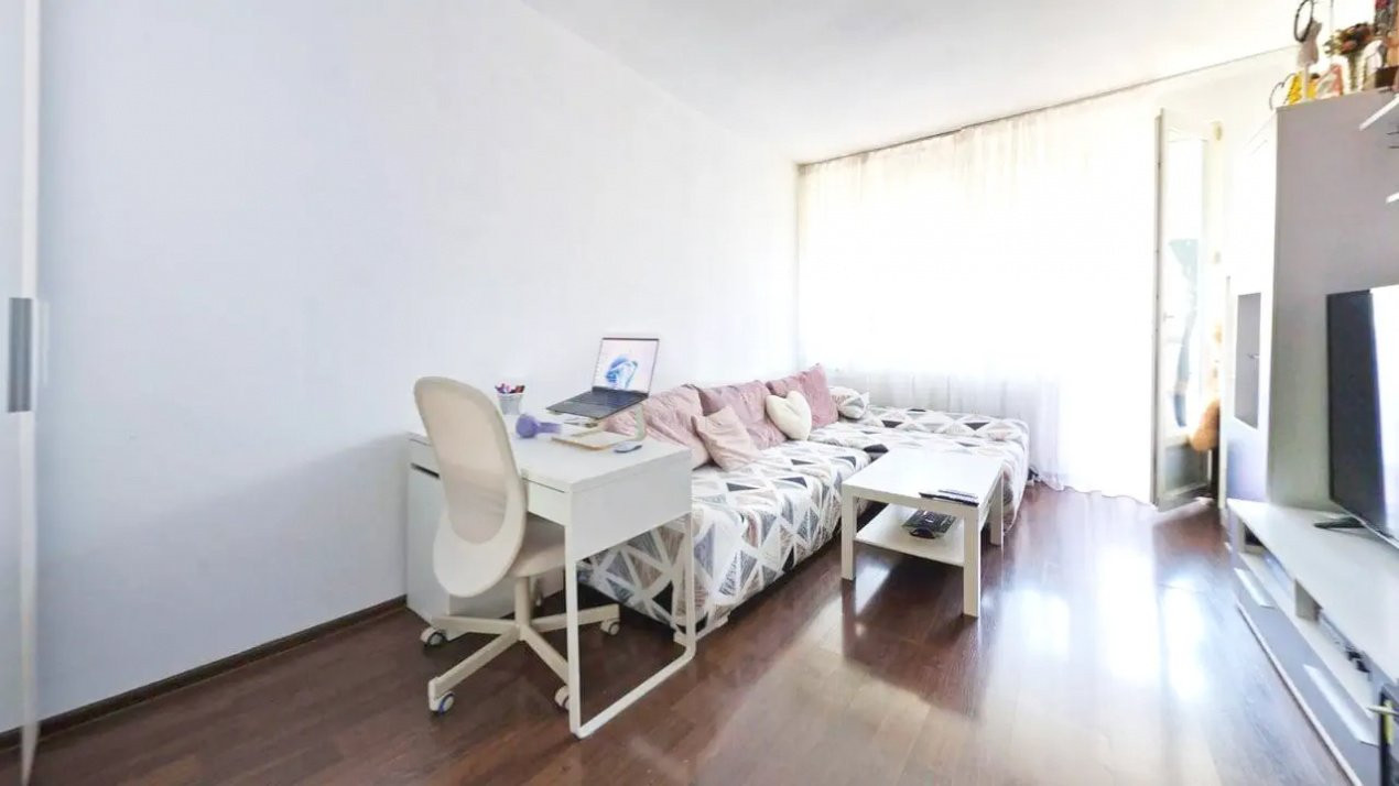 Apartament cu 2 camere și balcon însorit în Alexandru Obregia!