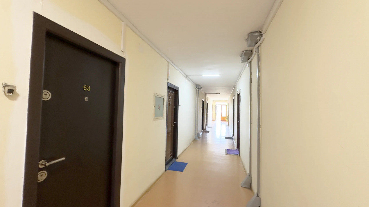 Te muți rapid? Garsonieră luminoasă, bloc curat – la 2 pași de tot ce contează!