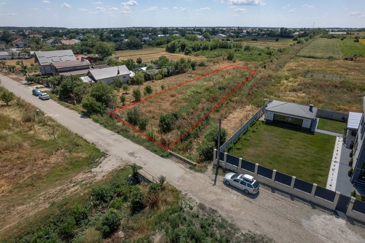CREVEDIA - DARZA, TEREN INTRAVILAN 1100 MP!