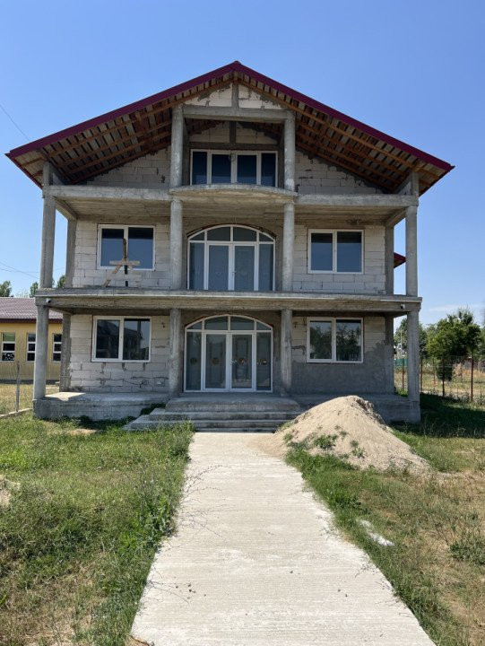 VILA DE VÂNZARE CORBII MARI