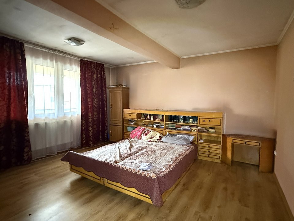 Casă solidă pe colț, 240 mpu, terasă, curte și utilități full | Pantelimon