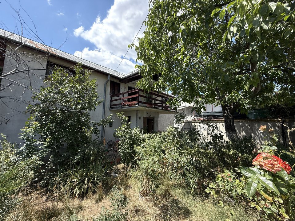 Casă solidă pe colț, 240 mpu, terasă, curte și utilități full | Pantelimon