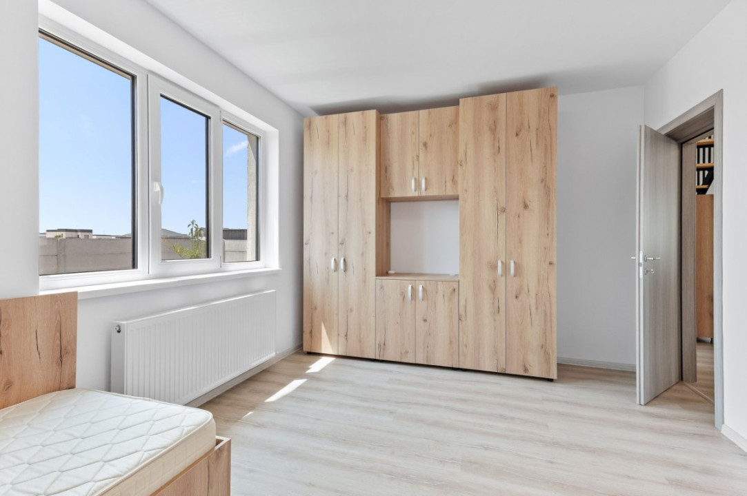 Vila noua, 5 dormitoare, 3 bai, teren 380 mp. Pret excelent