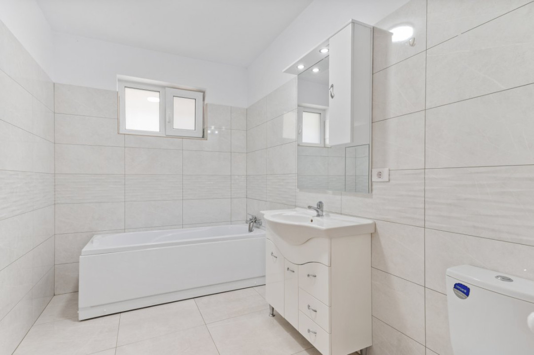Vila noua, 5 dormitoare, 3 bai, teren 380 mp. Pret excelent