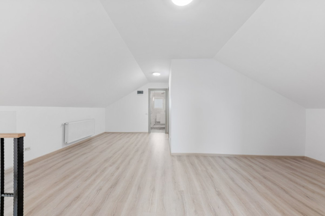 Vila noua, 5 dormitoare, 3 bai, teren 380 mp. Pret excelent
