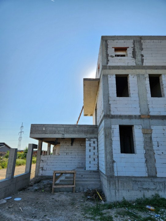 Casa foarte spectaculoasa 300mp | Teren 900mp | Finisaje la alegere | Balotesti