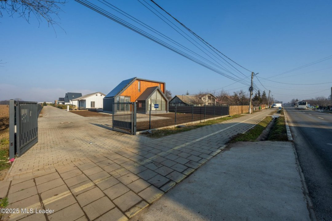Eco si Modern - Casa de vanzare in Ciofliceni