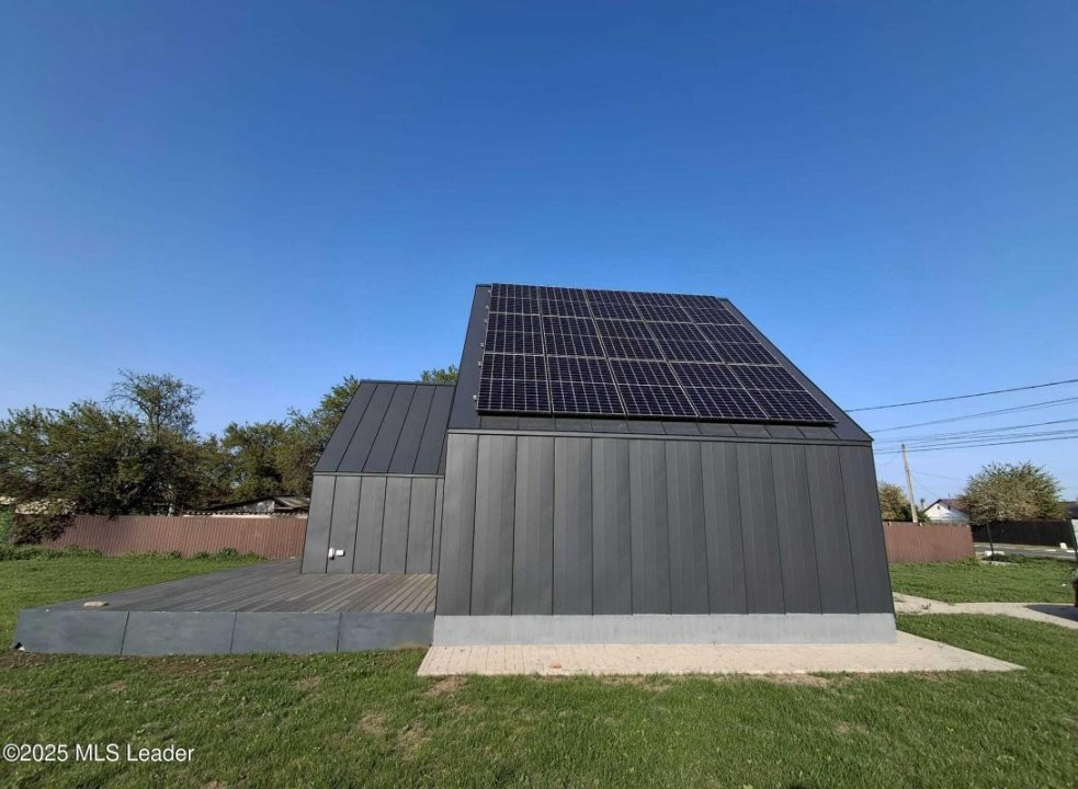 Eco si Modern - Casa de vanzare in Ciofliceni