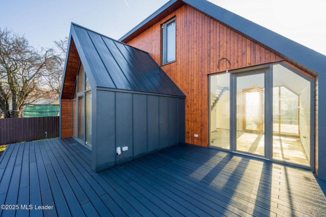 Eco si Modern - Casa de vanzare in Ciofliceni